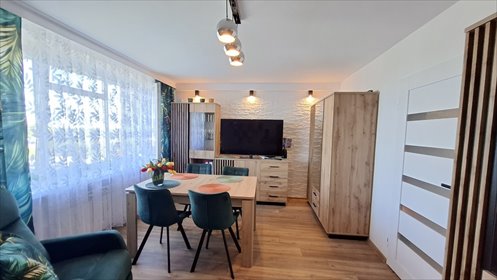 Wyjątkowa kawalerka 30 m² – gotowa do zamieszkania mieszkanie Ozorków, Nowy Rynek