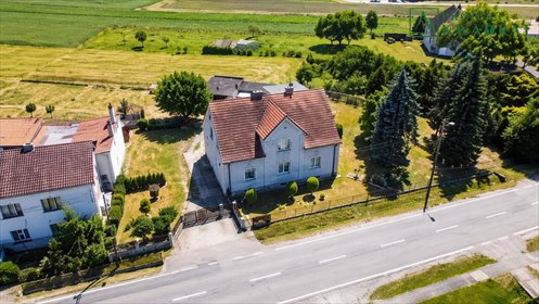 Dom z dużym potencjałem, 3 panele solarne i duża działka dom Sośnicowice, Sośnicowice, Chorynskowice, Gliwicka