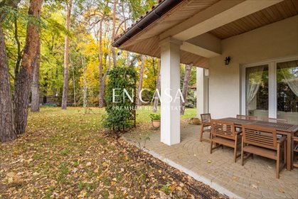 Przestronny dom z ogrodem i garażem w Milanówku dom Milanówek, Wielki Kąt