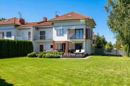 Luksusowy dom 300 m² z kinem i ogrodem w Bielawie. dom Bielawa, Ścienna