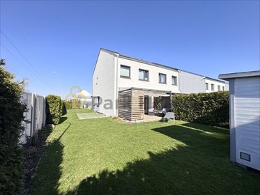 Nowoczesny dom 102 m2 z tarasem, garażem i ogrodem dom Sady, Truskawkowa