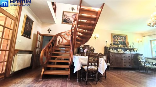 Ekskluzywny dom dworkowy 280 m2 na 1,8 ha z garażem i biblioteką dom Słabomierz