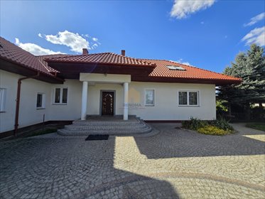 Przestronna rezydencja 400 m² z widokiem na Ślężę dom Krzczonów