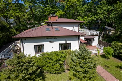 Ekskluzywna willa z historią, 440 m², ogród i garaż dom Milanówek, Chrzanowska