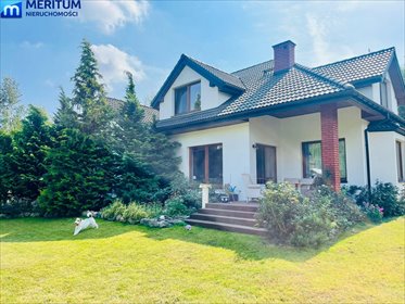 Przestronny dom z pięknym ogrodem i klimatycznym kominkiem dom Żółwin