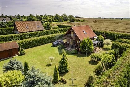Urokliwy dom z gościnnym domek na 2000 m² działce dom Zastań