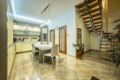 Dom z działalnością i komfortem, 373 m², Głowno dom Głowno, Władysława Sikorskiego