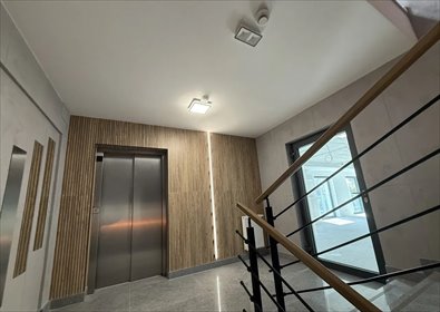 Na wynajem nowoczesny biurowiec 1514 m² z parkingiem w Ursusie lokal użytkowy Warszawa, Ursus