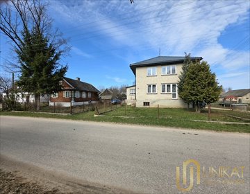 Siedlisko z domem, stodołami i stawem – 2700 m² dom Baranki