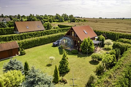Urokliwy dom z gościnnym domek na 2000 m² działce dom Zastań