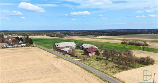 Urokliwe siedlisko 80 m2 z budynkami gospodarczymi dom Górki Drugie