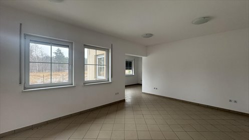 Duży dom z garażem, 489 m2, potencjał aranżacyjny dom Brzeźnik, Wrocławska