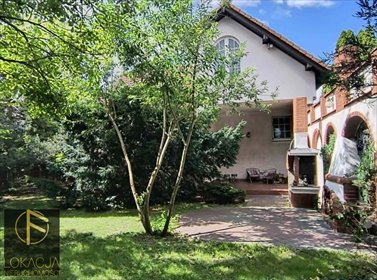 Do sprzedania przestronny dom 280 m² z garażem i budynkiem gospodarczym dom Kalisz, Radoszewskiego