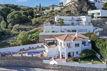 Willa z Basenem i Widokami na Morze w Salobreña dom Salobreña, Salobreña