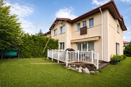 Przestronny segment premium 227 m2 z tarasem i garażem dom Zamienie