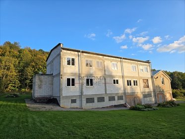 Polecam obiekt 1400 m² z potencjałem inwestycyjnym w Wałbrzychu lokal użytkowy Wałbrzych