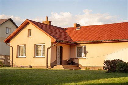 Urokliwy dom 110 m² z ogrodem i lasem w Kostera dom Kostera