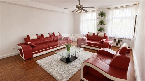 Na sprzedaż przestronne 124 m² w kamienicy w Brzegu mieszkanie Brzeg