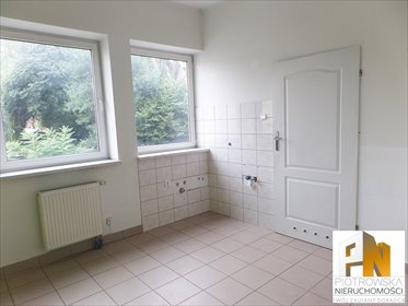 Na wynajem funkcjonalne biuro 16 m² z WC w Tarnowie lokal użytkowy Tarnów, ul. Generała Józefa Bema