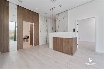 Wynajem 89 m2 z witryną, 2 miejsca parkingowe lokal użytkowy Wrocław, Strachowice, Strachowice, Władysława Zarembowicza