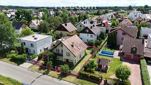 Sprzedam przestronny dom z kominkiem i garażem w Niemodlinie dom Niemodlin, Henryka Wieniawskiego 16