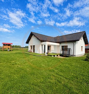 Urokliwy dom z ogródkiem 158 m2, pełne wyposażenie dom Ogródek