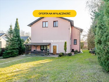 Dom dwurodzinny 220 m² - 16-ar działka - widok z balkonu dom Pawlikowice