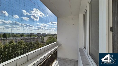 Przestronne 3-pokojowe mieszkanie z dużą loggią i potencjałem mieszkanie Kraków, os. Niepodległości