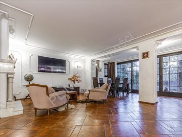 Stylowa willa z basenem, sauną i garażem w Podkowie Leśnej dom Podkowa Leśna