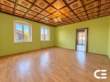 Polecam przestronną willę 165 m² z ogrodem i garażem mieszkanie Oleśnica, Chopina 11