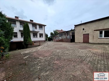 Przestronny dom 211 m² z garażem i budynkami gospodarczymi dom Kazimierz Biskupi