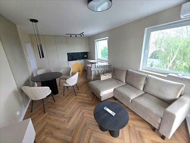 Nowoczesne 4-pokojowe mieszkanie z balkonem i pełnym wyposażeniem mieszkanie Legnica