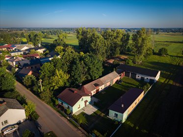 Siedlisko marzeń- dom i 5 budynków gospodarczych dom Jerwonice