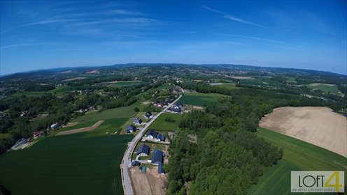 Przestronna działka z lasem i panoramicznymi widokami działka Burzyn