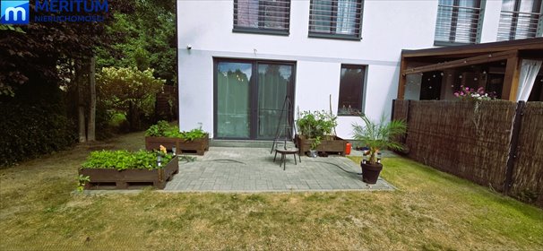 Atrakcyjny narożny segment 109 m2 z dużym ogrodem dom Grodzisk Mazowiecki