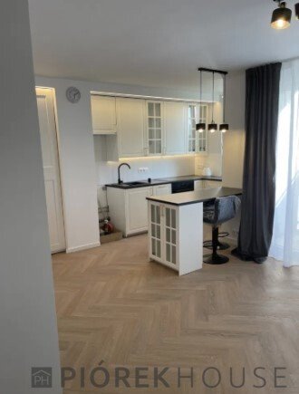 Przestronne 1 pokój z balkonem, blisko centrum mieszkanie Warszawa, Praga-Południe, Komorska