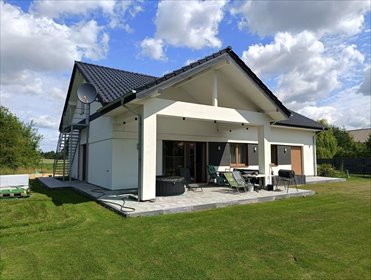 Nowoczesny dom 162 m2 z tarasem i ogrodem. dom Trójca