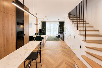 Zapraszam do wynajęcia nowoczesnego segmentu 88 m² z prywatnym ogródkiem i garażem dom Lesznowola