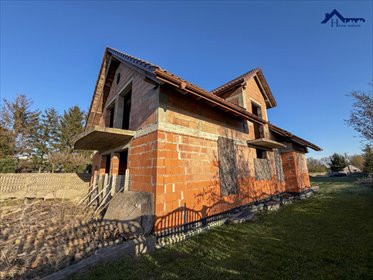 Sprzedam dom 148 m² z piwnicą i dużą działką w Lisowie dom Lisów