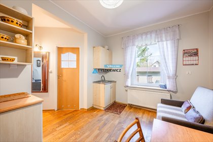 Dom z 4 niezależnymi mieszkaniami, 250 m², gotowy dochód dom Lubichowo, Słoneczna