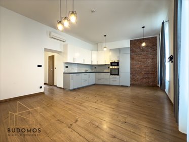 Klimatyczne 3-pokojowe mieszkanie (68,32 m²) w odrestaurowanej kamienicy mieszkanie Tarnów