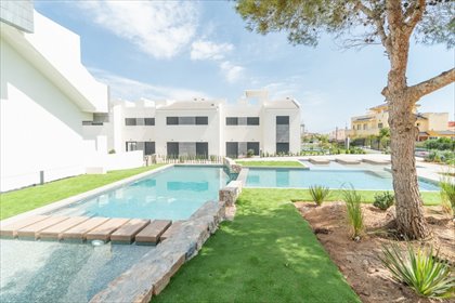 Nowoczesny dom 82 m² z tarasem i basenem w Torrevieja polecam! dom Torrevieja, Costa Blanca