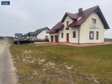 dom na sprzedaż Człuchów 256,50 m2