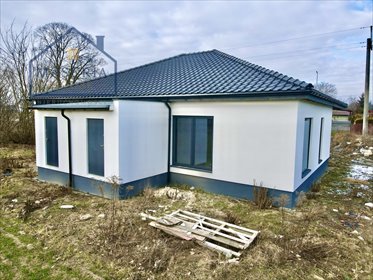 Nowoczesny dom bliźniaczy 81 m² w Wikielcu (z pompą ciepła) dom Wikielec, Fiołkowa