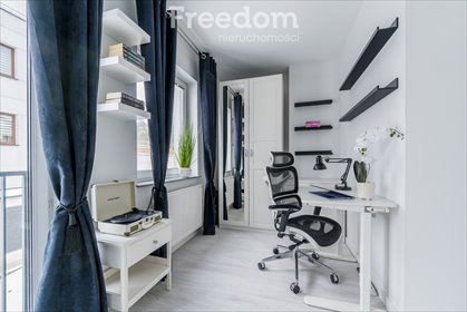 Nowoczesny dom 172 m2 z sauną, garażem i zielenią dom Kobyłka, Juliana Fałata
