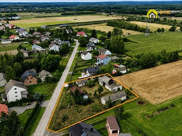 Wiejska posesja 21 arów z zabudowaniami - polecam dom Tuczępy
