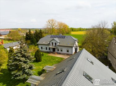 Urokliwy dom z potencjałem na agroturystykę - 3 lokale, 2 garaże dom Nowogard, obrzeża, Wierzbięcin
