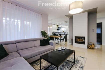 Dom na sprzedaż Wikielec, Różana 241m2 Foto 6