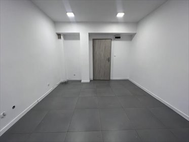 Biuro 17,47 m2 z wejściem z reprezentacyjnej klatki lokal użytkowy Niemodlin