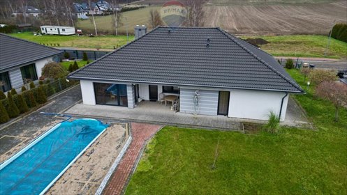 Dom z basenem i ogrodem w Bydlinie – 150 m2, cisza dom Bydlino, Wczasowa